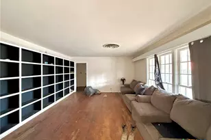 615 Locke St, Woodsboro, TX 78393 - Photo 2