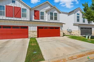 223 Sapphire, New Braunfels, TX 78130 - Photo 2