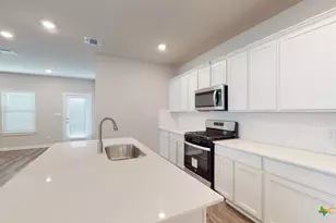 366 Dobson Dr, Killeen, TX 76542 - Photo 4