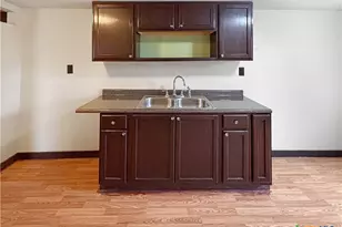 120 W Avenue J, Belton, TX 76513 - Photo 10