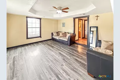 120 W Avenue J, Belton, TX 76513 - Photo 4