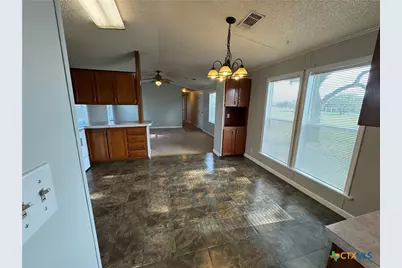 95 Hunters Circle, Victoria, TX 77905 - Photo 4