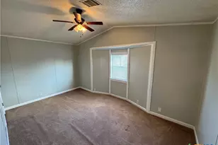 95 Hunters Cir, Victoria, TX 77905 - Photo 10