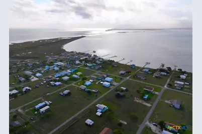 8 Mesquite Street, Palacios, TX 77465 - Photo 1