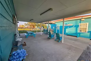 8 Mesquite St, Palacios, TX 77465 - Photo 22