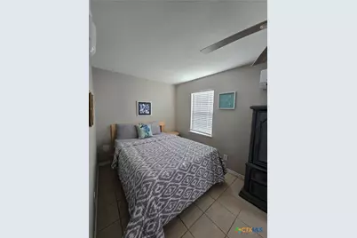 8 Mesquite Street, Palacios, TX 77465 - Photo 12