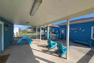 8 Mesquite St, Palacios, TX 77465 - Photo 30