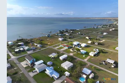 8 Mesquite Street, Palacios, TX 77465 - Photo 8