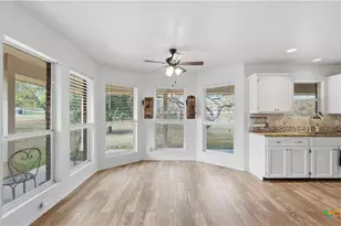 195 Cheyenne Ln, Kingsbury, TX 78638 - Photo 4