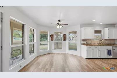 195 Cheyenne Lane, Kingsbury, TX 78638 - Photo 4