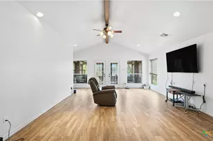 195 Cheyenne Ln, Kingsbury, TX 78638 - Photo 10