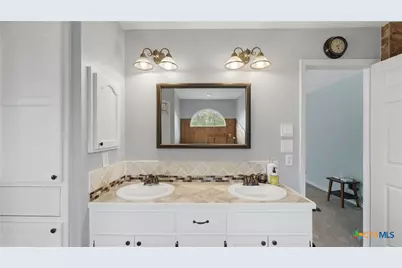 195 Cheyenne Lane, Kingsbury, TX 78638 - Photo 18