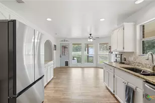 195 Cheyenne Ln, Kingsbury, TX 78638 - Photo 8