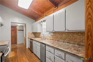 1967 Fleming Prairie Rd, Victoria, TX 77905 - Photo 12