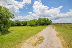 1967 Fleming Prairie Rd, Victoria, TX 77905 - Photo 32