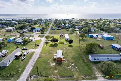 1101 W Houston Avenue, Seadrift, TX 77983 - Photo 24