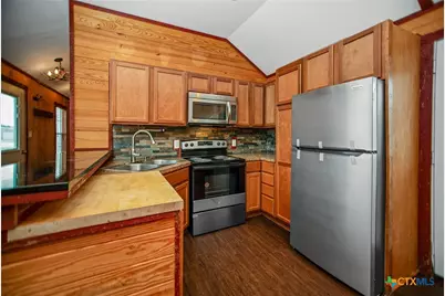 1101 W Houston Avenue, Seadrift, TX 77983 - Photo 12