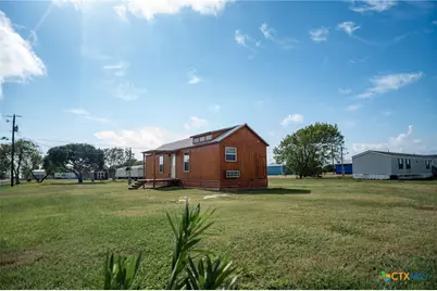 1101 W Houston Avenue, Seadrift, TX 77983 - Photo 4