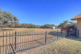 1080 Forest Trail, New Braunfels, TX 78132 - Photo 10