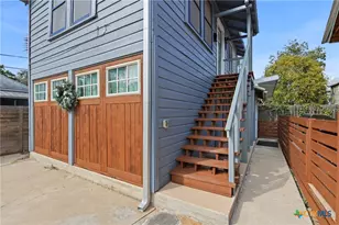 135 Adams St, San Antonio, TX 78210 - Photo 2