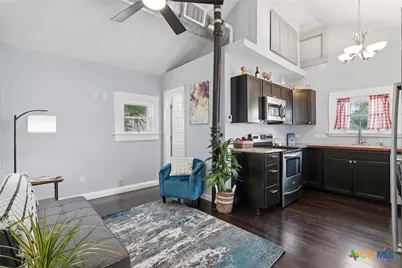 135 Adams Street #4, San Antonio, TX 78210 - Photo 4