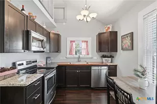 135 Adams St, San Antonio, TX 78210 - Photo 6
