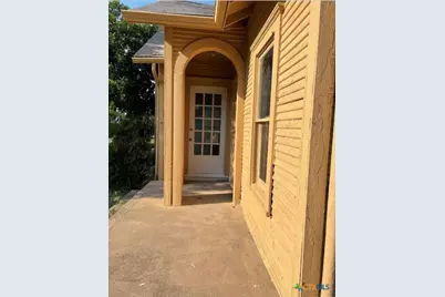 815 S 33rd Street, Temple, TX 76504 - Photo 2