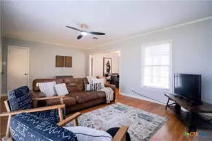 1902 N 7th St, Temple, TX 76501 - Photo 4