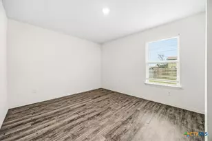 1153 Magnolia St, Seguin, TX 78155 - Photo 14