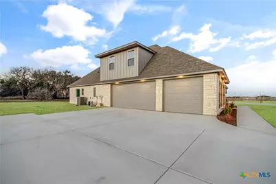 11012 Eagle Walk Boulevard, Salado, TX 76571 - Photo 2