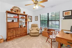 124 Gardenridge Dr, Seguin, TX 78155 - Photo 24