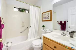 124 Gardenridge Dr, Seguin, TX 78155 - Photo 26