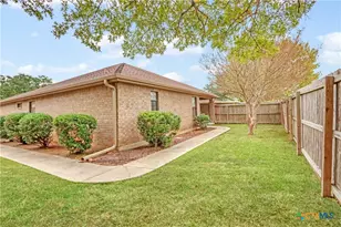 124 Gardenridge Dr, Seguin, TX 78155 - Photo 10