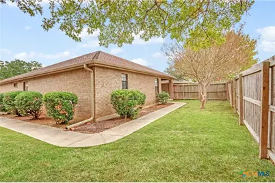 124 Gardenridge Drive, Seguin, TX 78155 - Photo 6