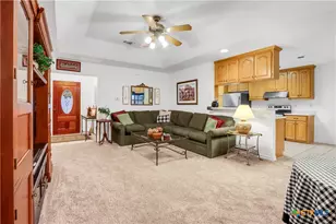 124 Gardenridge Dr, Seguin, TX 78155 - Photo 18