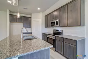 3550 Twin Dish Wy, New Braunfels, TX 78130 - Photo 2