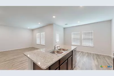 370 Dobson Drive, Killeen, TX 76549 - Photo 10