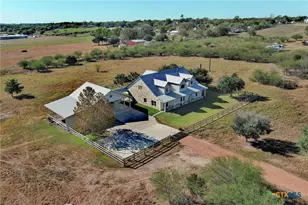 321 Co Rd 351A, Shiner, TX 77984 - Photo 38