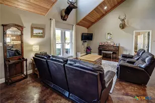 321 Co Rd 351A, Shiner, TX 77984 - Photo 4
