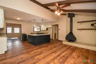 197 Live Oak Dr, Inez, TX 77968 - Photo 4