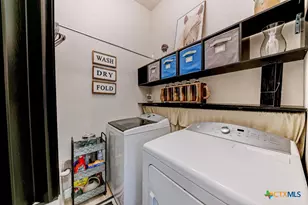 1310 Hunter's Ct, Seguin, TX 78155 - Photo 18