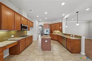 226 Hamburg Ave, New Braunfels, TX 78132 - Photo 12