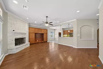 226 Hamburg Avenue, New Braunfels, TX 78132 - Photo 10