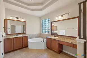 226 Hamburg Ave, New Braunfels, TX 78132 - Photo 22