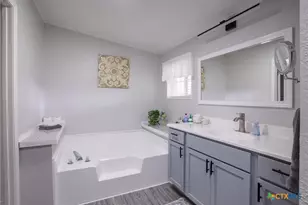 64 Colake Dr, Victoria, TX 77905 - Photo 14