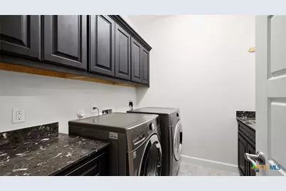 961 N Academy Avenue, New Braunfels, TX 78130 - Photo 28