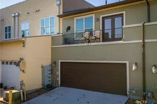 961 N Academy Ave, New Braunfels, TX 78130 - Photo 30