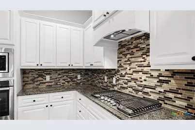 961 N Academy Avenue, New Braunfels, TX 78130 - Photo 14