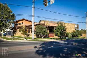 961 N Academy Ave, New Braunfels, TX 78130 - Photo 32