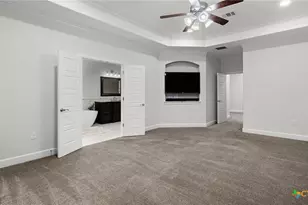 961 N Academy Ave, New Braunfels, TX 78130 - Photo 16